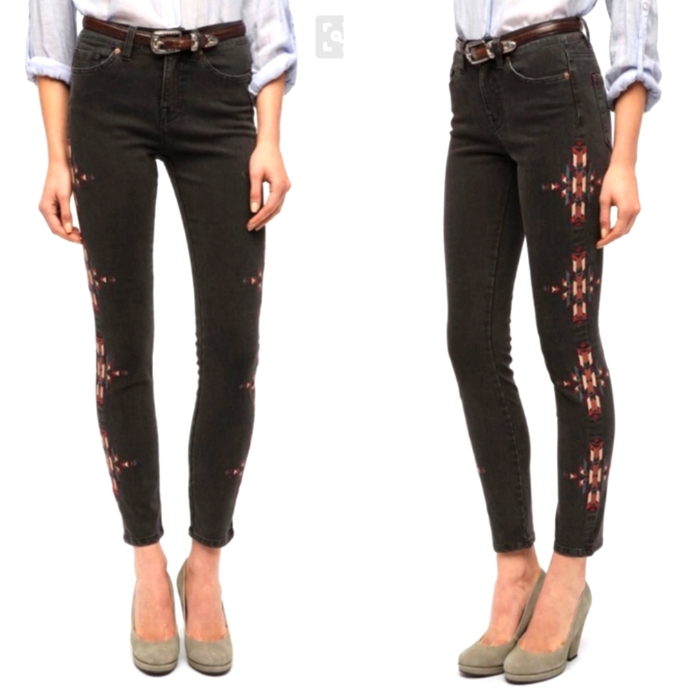 BDG Highrise Cigarette Ankle Jeans in gray with embroidered tribal design
